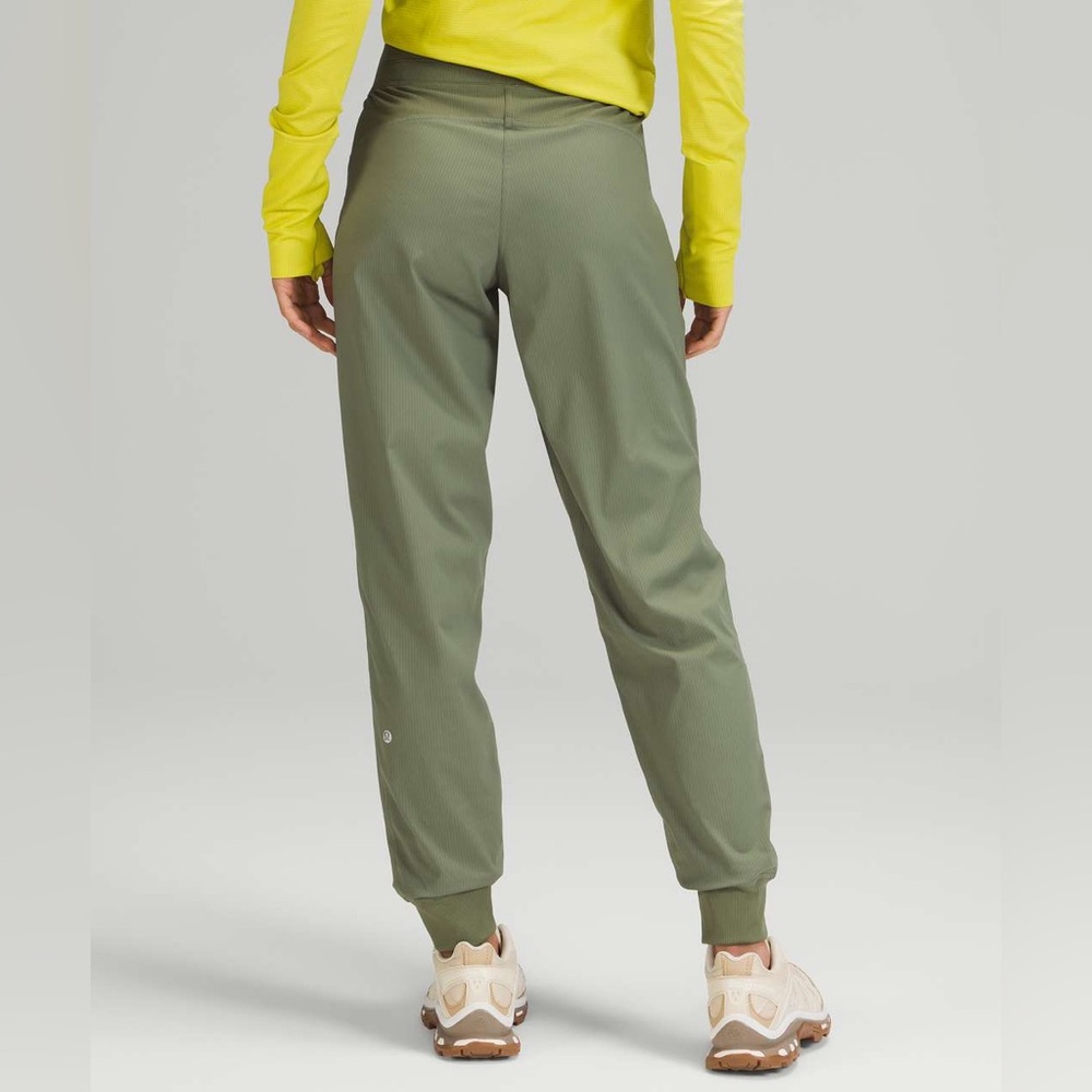 Lululemon Dance Studio Jogger Pant in Green Twill - Picture 2 of 12